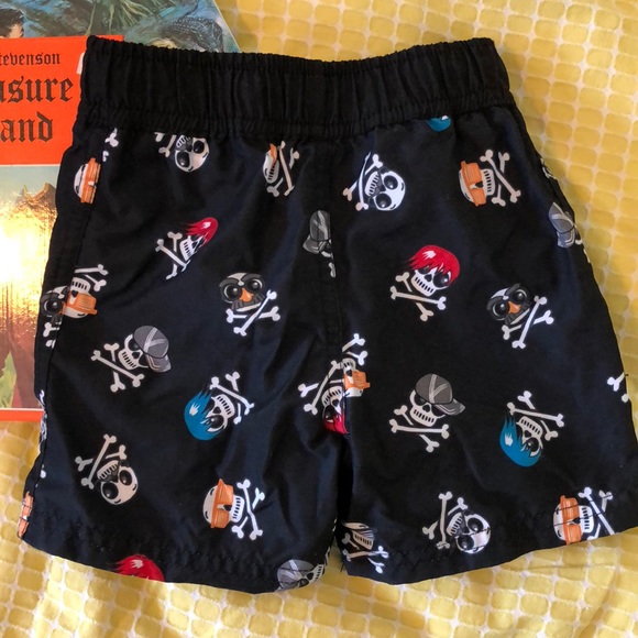 Circo Swim Trunks Skulls ☠️ 12M - Picture 3 of 3